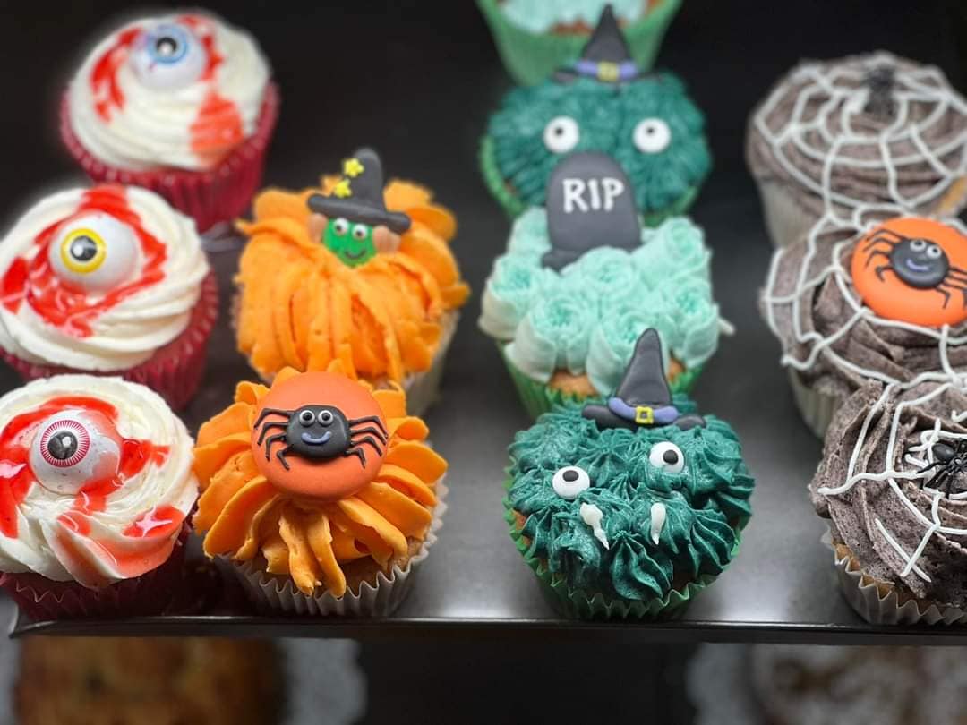 Custom Cupcakes Delicious Cupcakes for all Occasions Galway Cakery